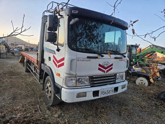  메카트럭 메카트럭  앞좌측면