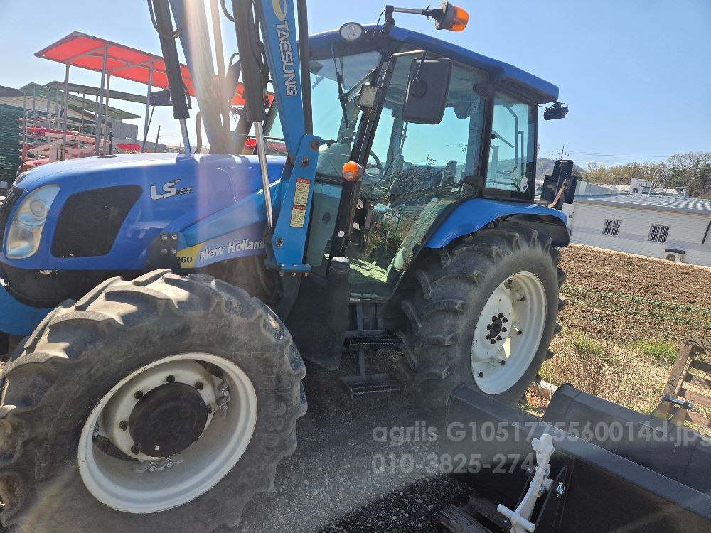 뉴홀랜드 트랙터 T5060 (105마력) 뒤우측면