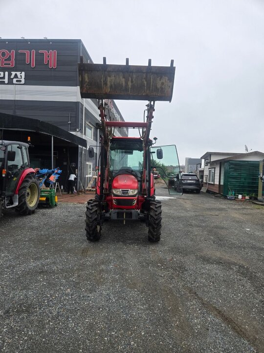 국제 트랙터 LUXEN560 (56마력)
