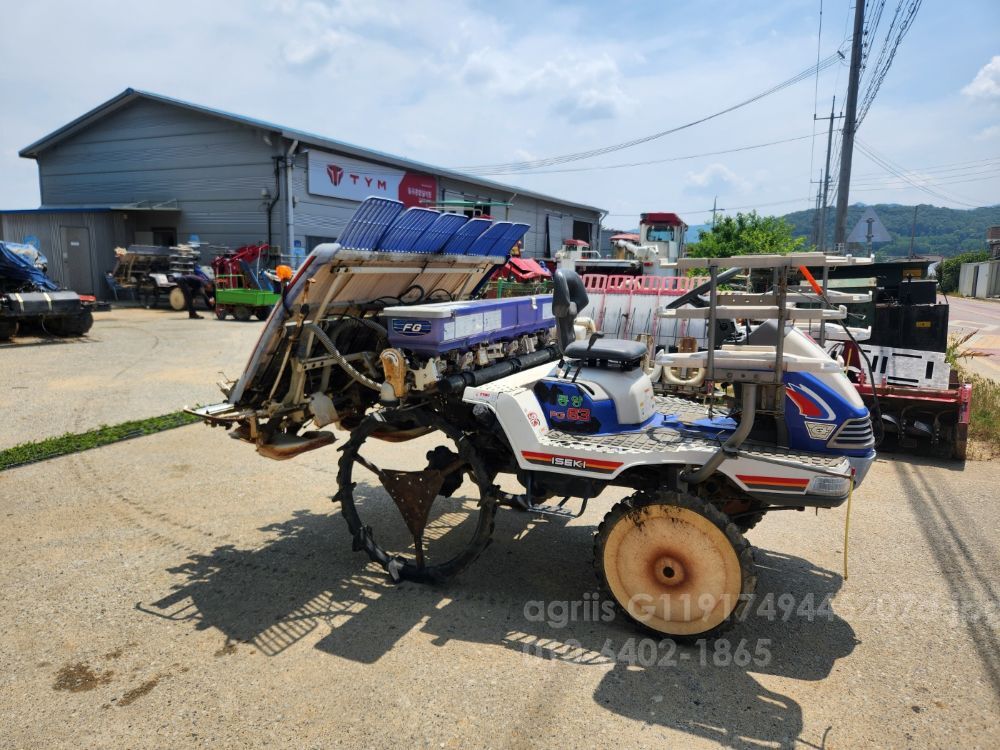TYM Rice transplanter PG63HG (6Rows) 뒤우측면