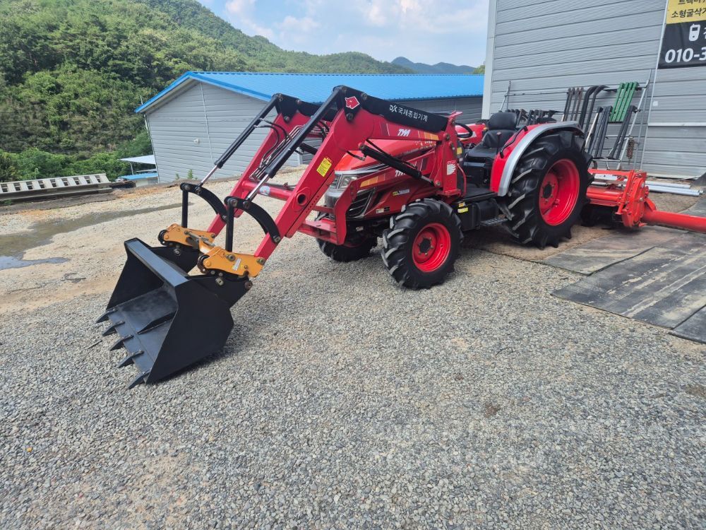 국제 트랙터 AF580 (57.1마력) 뒤우측면