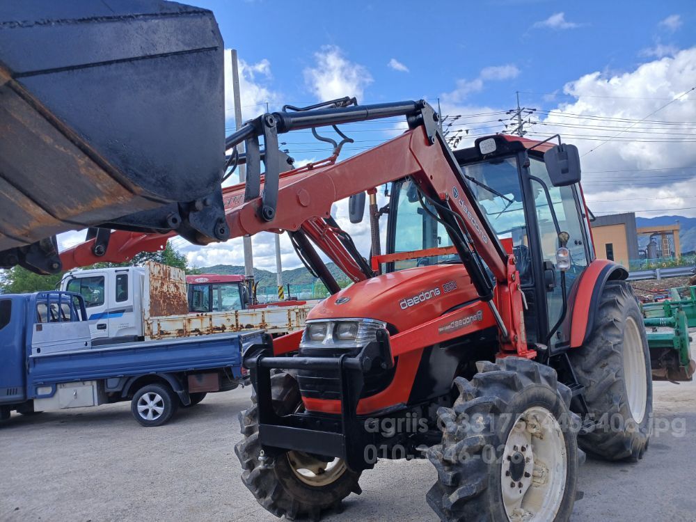 Daedong Tractor D852 (85hp) 뒤우측면