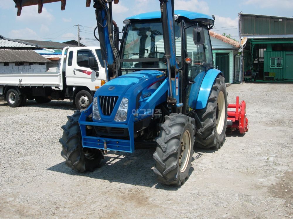 LS 트랙터 U6162 (62마력) 뒤우측면
