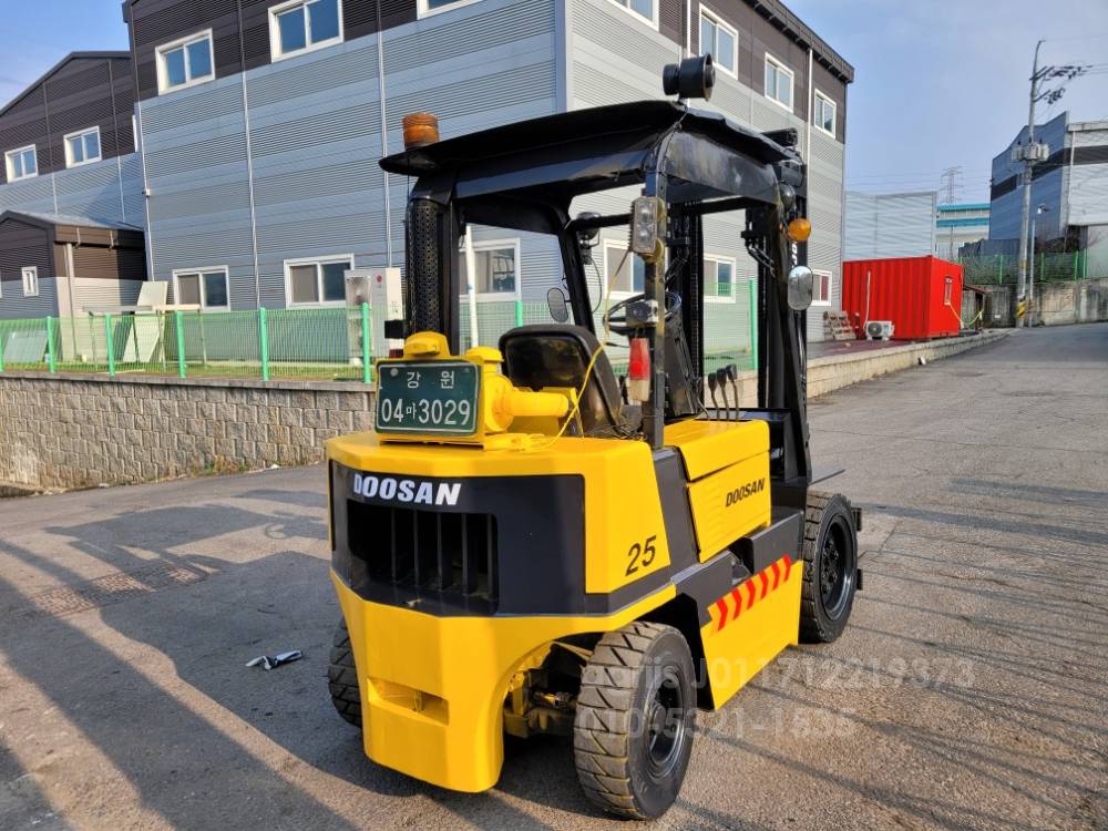 Doosan Forklift 두산LD2.5톤사이드쉬프트  사진 6