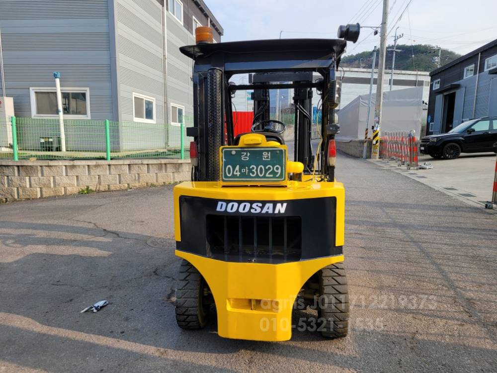 Doosan Forklift 두산LD2.5톤사이드쉬프트  사진 7