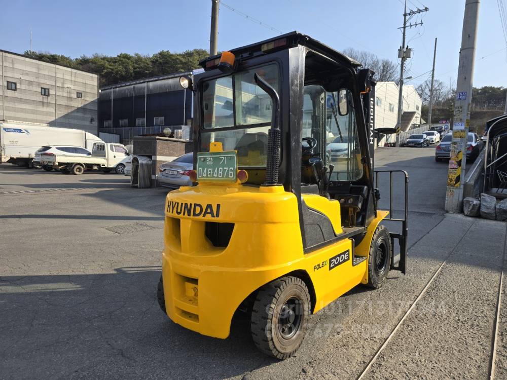 Hyundai Forklift 포렉스 20DE 사이드쉬프트 통타이어  측면