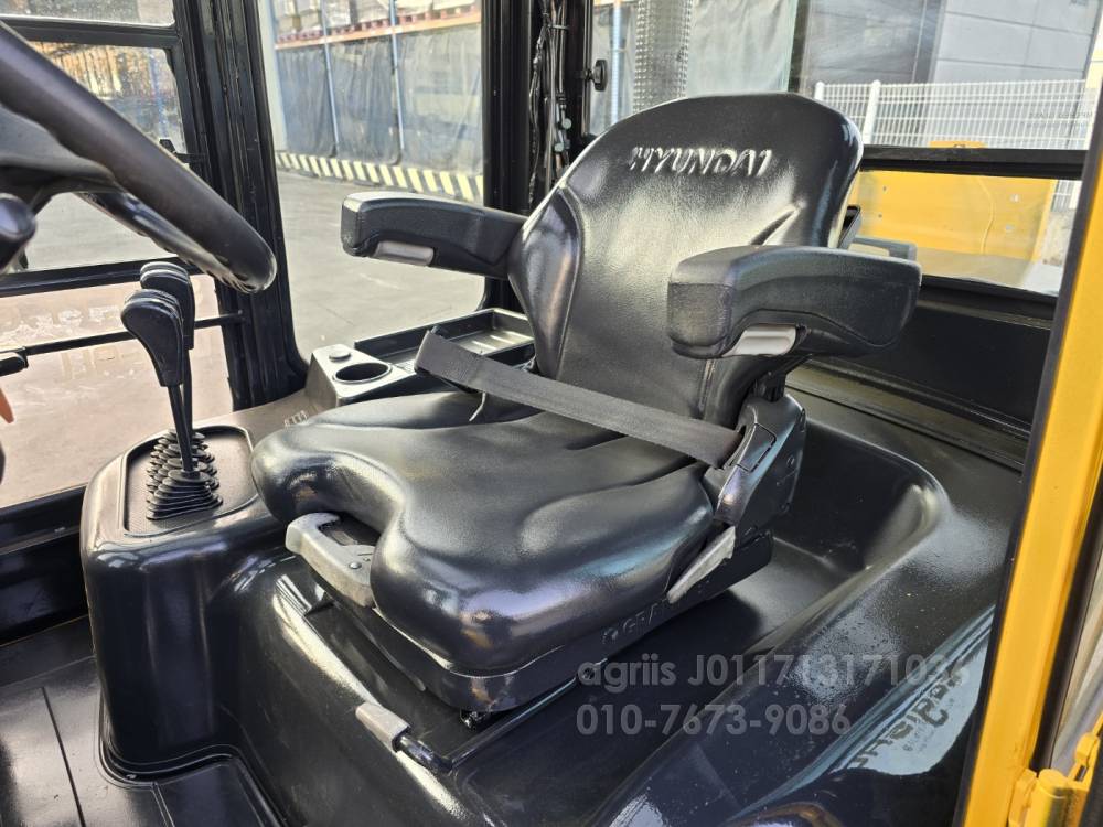 Doosan Forklift 35D-9F 3단마스트 4스풀 풀캐빈  사진 9