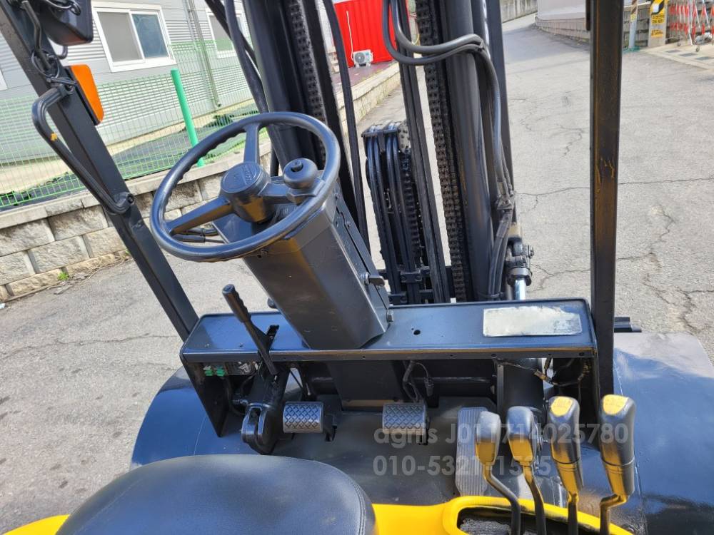 Doosan Forklift 두산2.5톤3단자동발중고지게차   사진 9