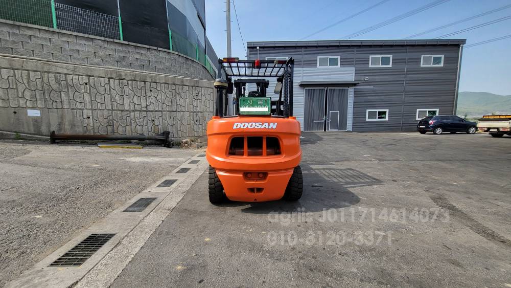 Doosan Forklift D40S-5  뒤우측면