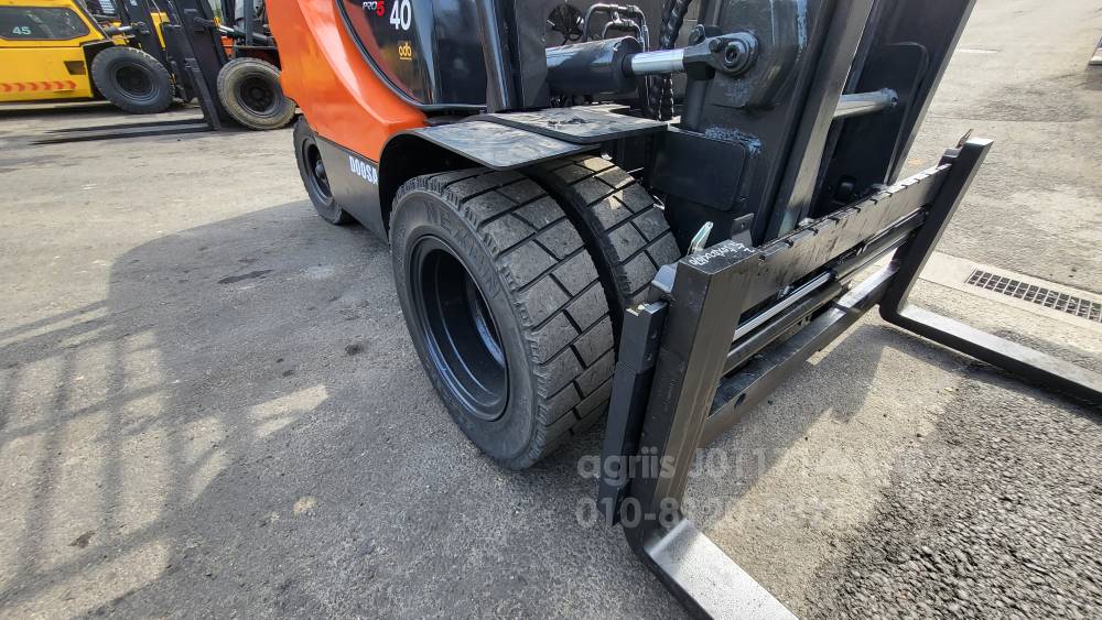 Doosan Forklift D40S-5  엔진내부