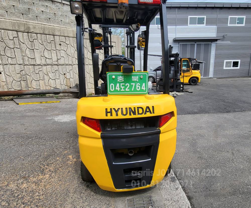 Hyundai Forklift POREX18D-9  측면