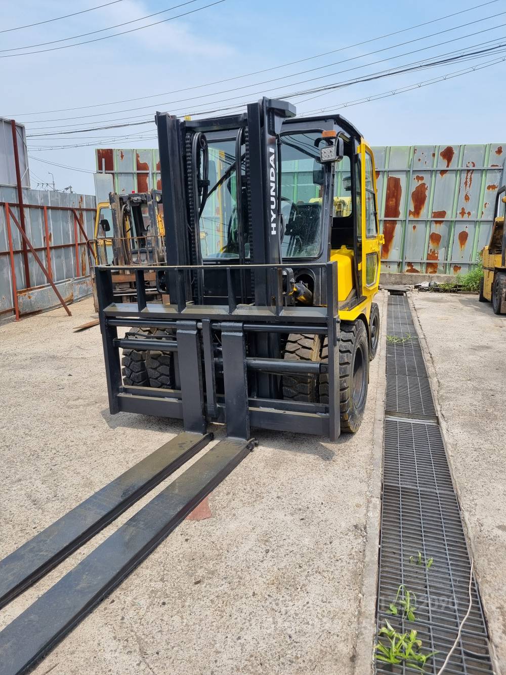 Hyundai Forklift 현대포렉스4.5톤디젤지게차  측면