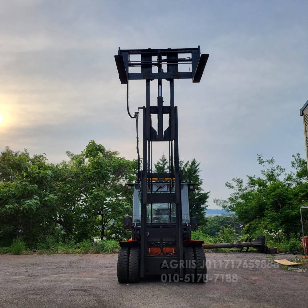 Doosan Forklift 중고지게차 두산 D70S-5 디젤 7톤 3단 지게차캐빈.자동발  사진 7