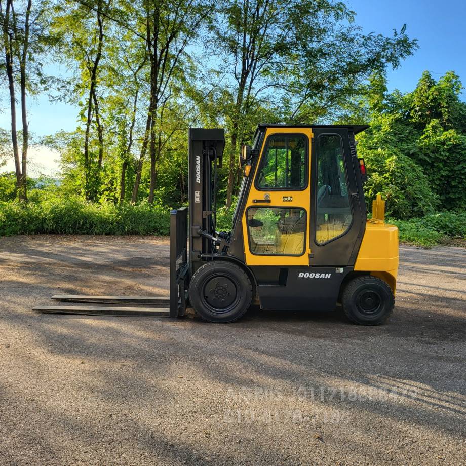 Doosan Forklift 중고지게차 두산25S-3 디젤 2.5톤 3단 지게차3스풀ㆍ사이드쉬프트 