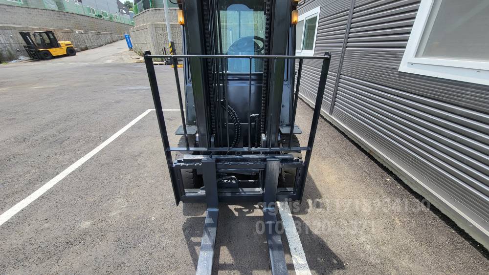 Clark Forklift GTS20D  엔진내부