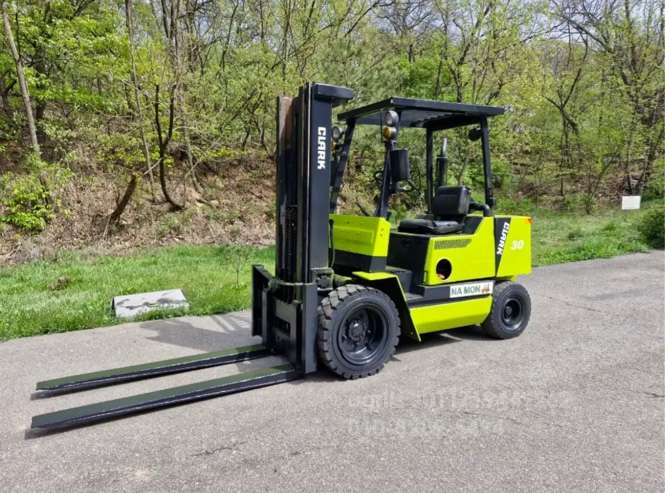 Kukje Forklift 삼성3톤 디젤지게차 3단마스타  운전석