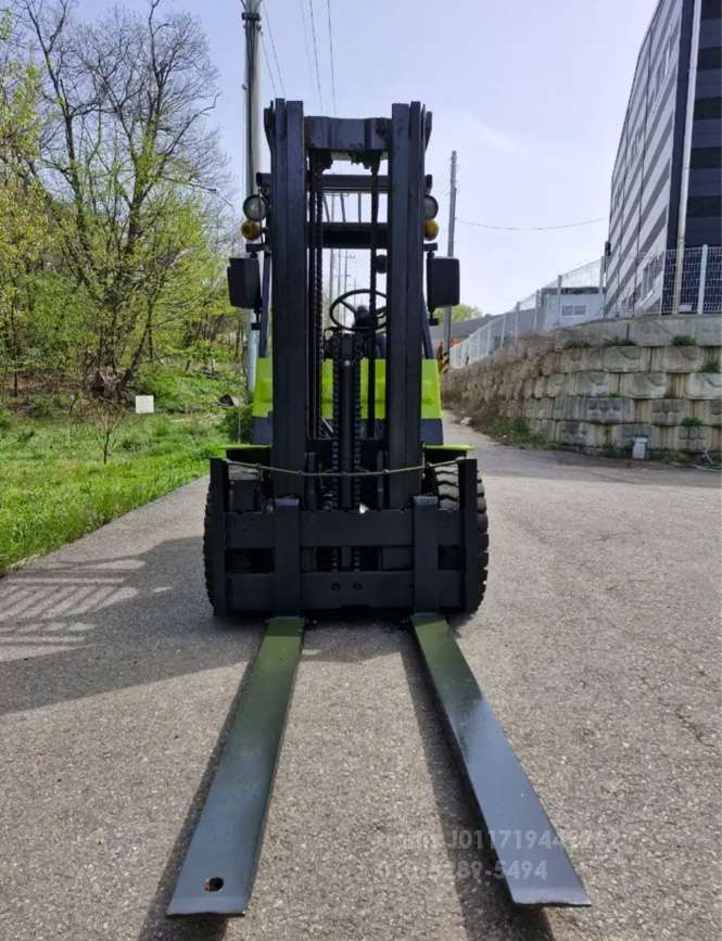 Kukje Forklift 삼성3톤 디젤지게차 3단마스타  엔진내부