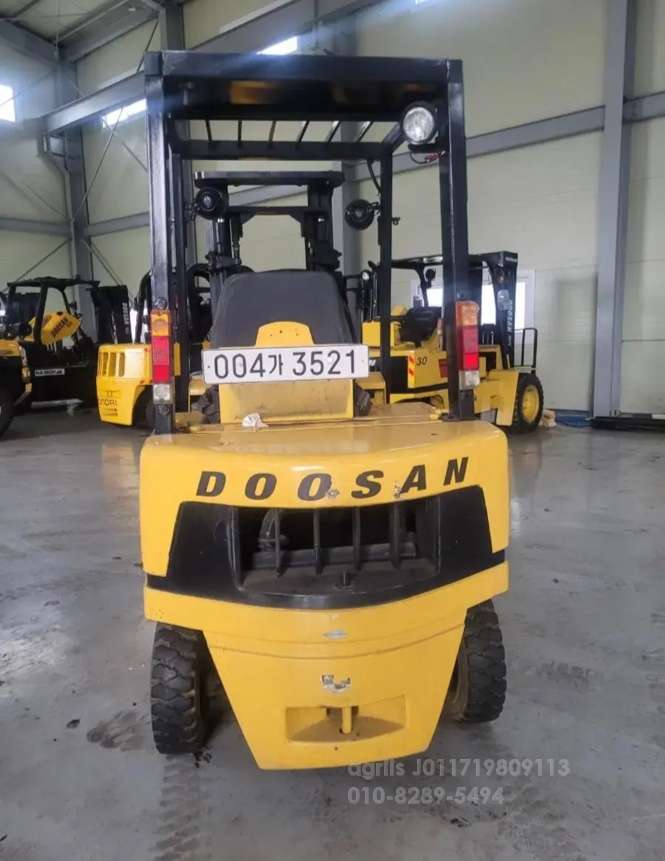 Kukje Forklift 두산1.5톤 디젤지게차  엔진내부