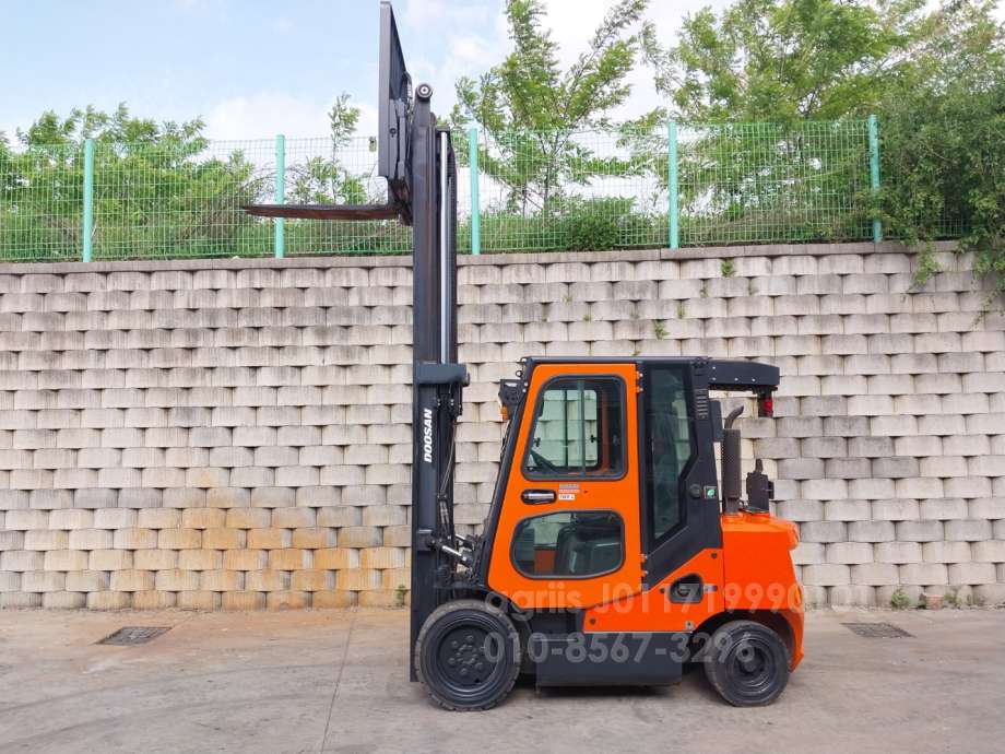 Doosan Forklift D30SE-7  엔진내부