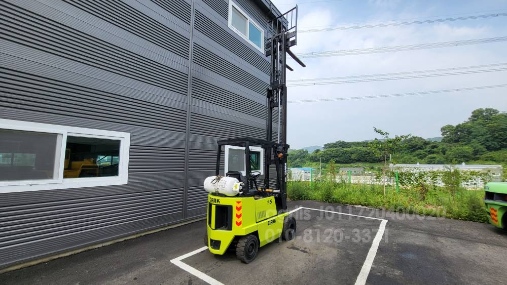 Clark Forklift 클라크 1.5톤 3단마스트  측면