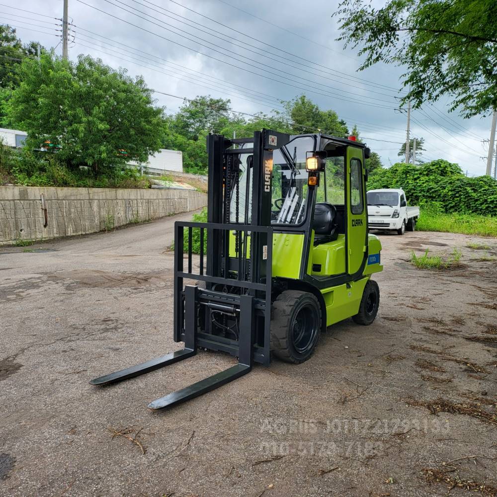 Clark Forklift 중고지게차 클라크 FX303D 디젤 지게차통타이어.사이드쉬프트  측면