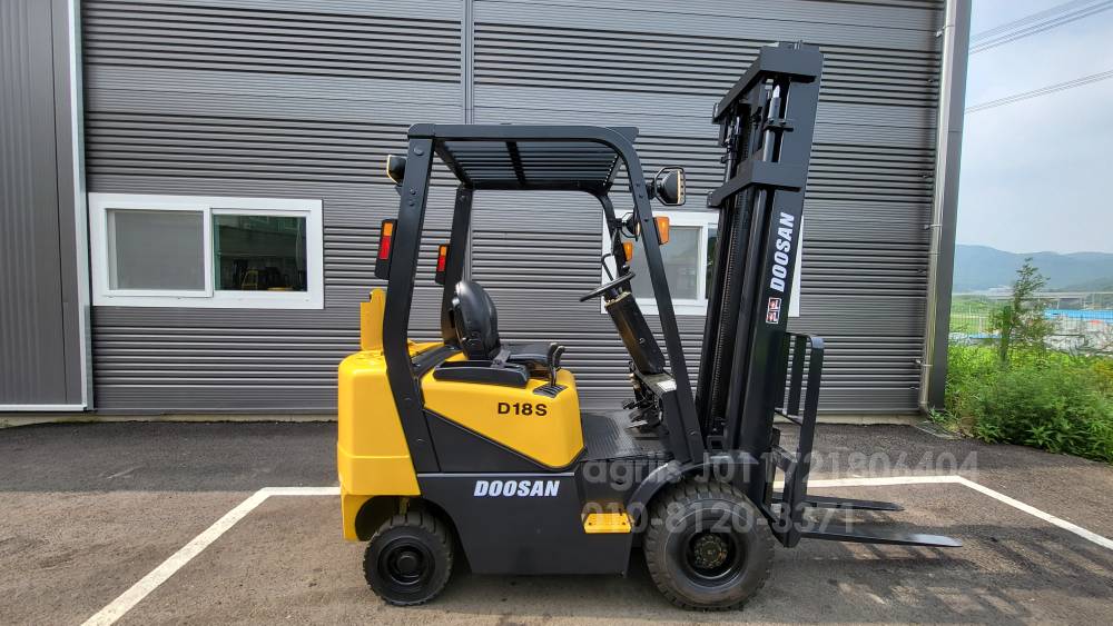 Doosan Forklift D18S-2 특A급  뒤우측면