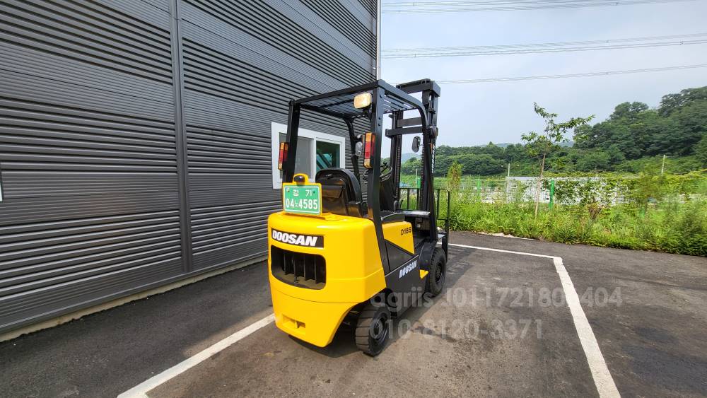 Doosan Forklift D18S-2 특A급  측면