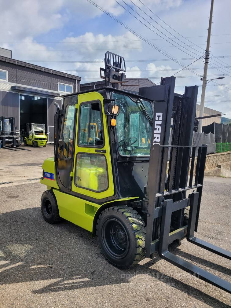  Forklift FX3톤중고지게차  운전석