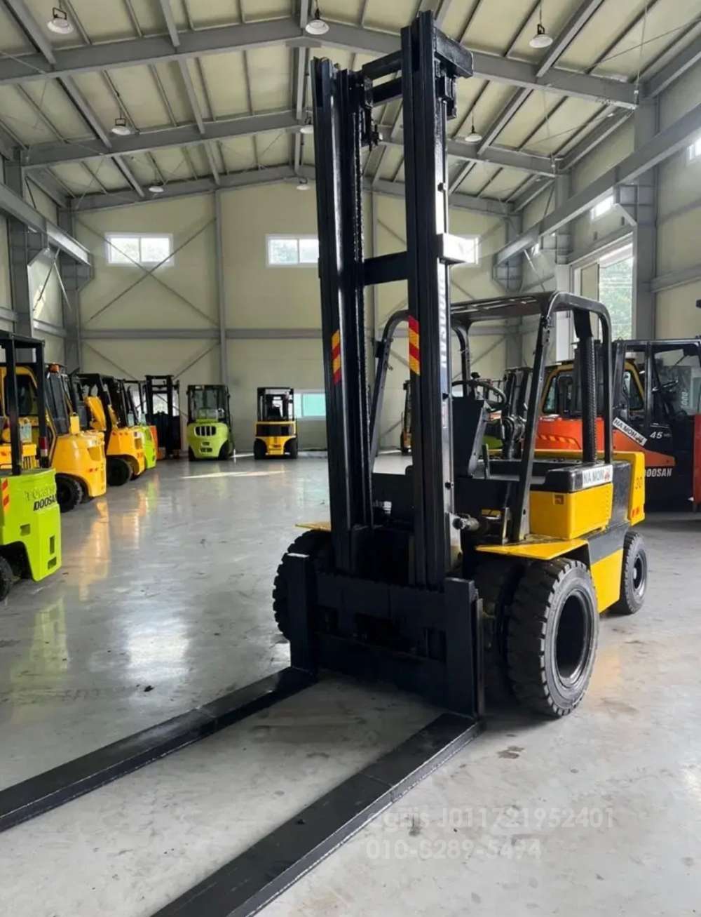 Doosan Forklift 두산3톤하이마스타  엔진내부