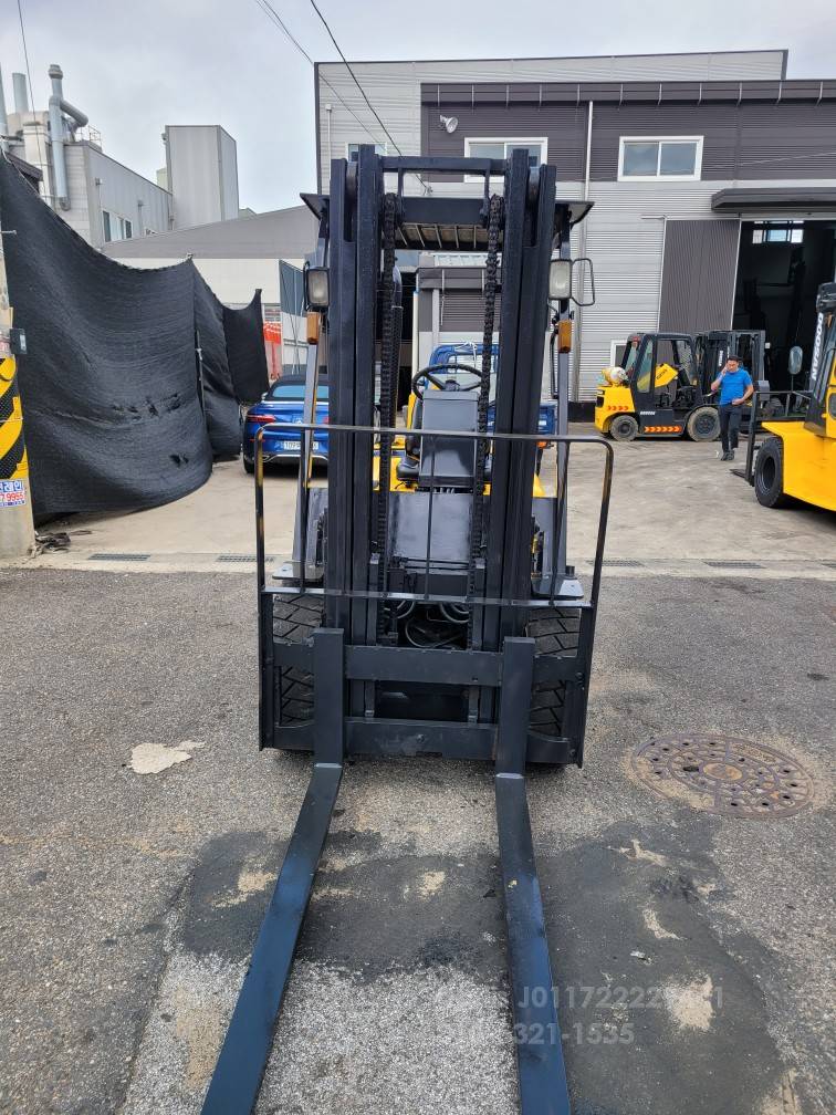 Doosan Forklift 두산 D20S-3중고지게차   측면