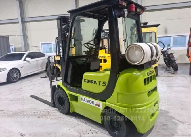 Samsung Forklift 삼성 1.5톤 자동발싸이드쉬프트 장착복합형 가스지게차  뒤우측면