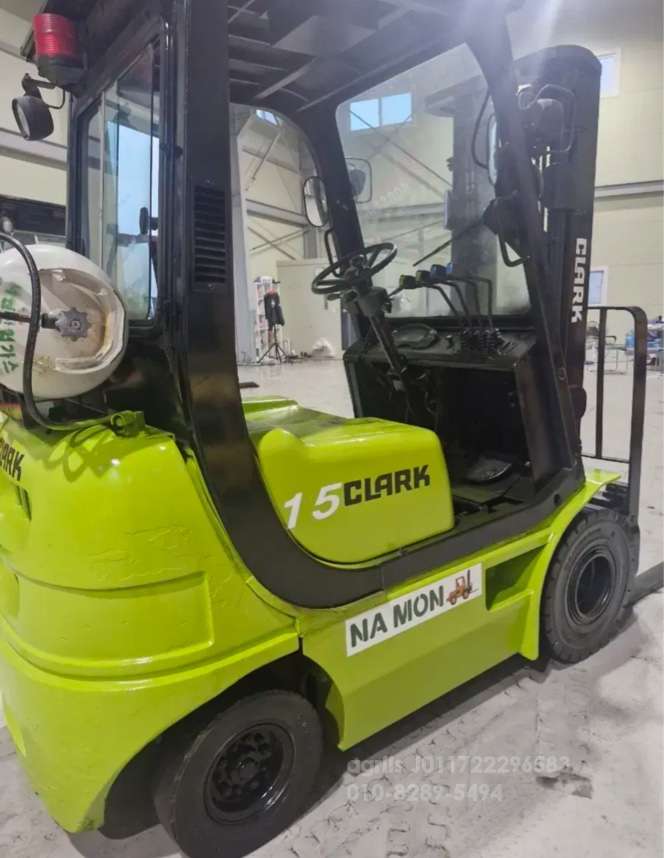 Samsung Forklift 삼성 1.5톤 자동발싸이드쉬프트 장착복합형 가스지게차  엔진내부