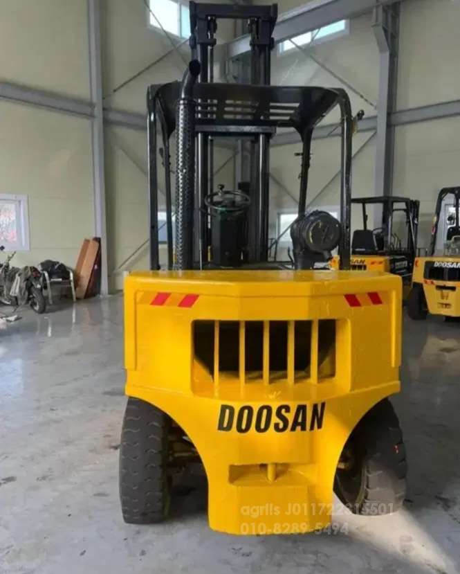  Forklift 두산3톤 하이마스타 5미터상승  엔진내부