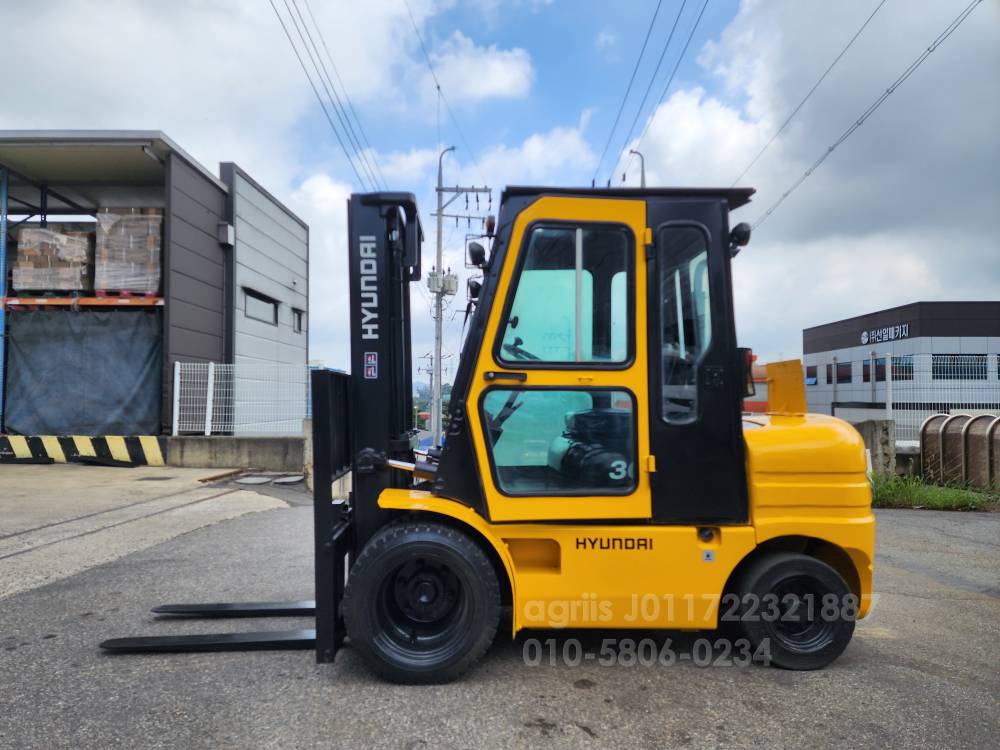 Hyundai Forklift HDF3톤 더블타이어 지게차 