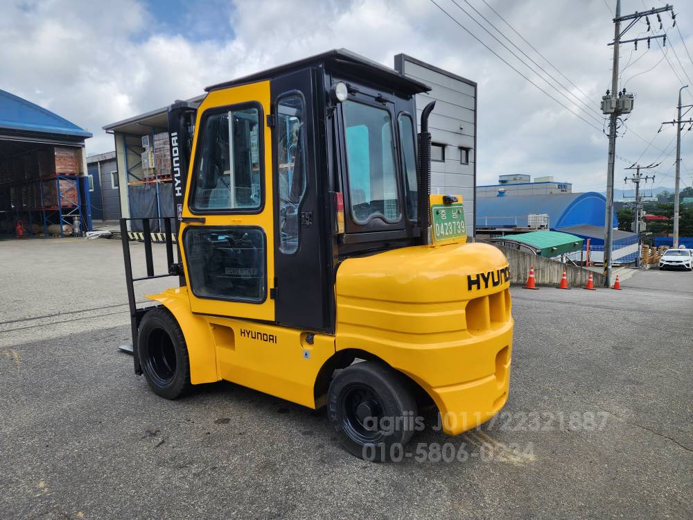 Hyundai Forklift HDF3톤 더블타이어 지게차  사진 8