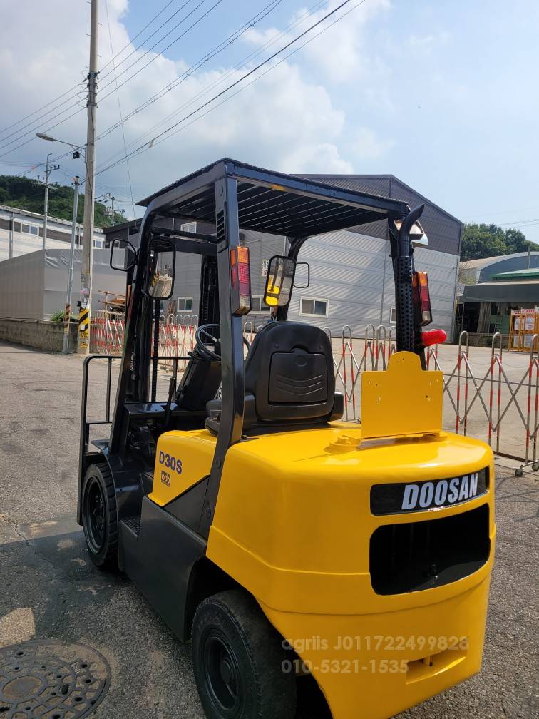 Doosan Forklift 두산 D30S-3중고지게차   사진 8