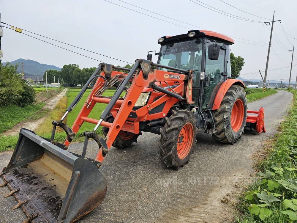 대동 트랙터 RX700 (70마력) 측면