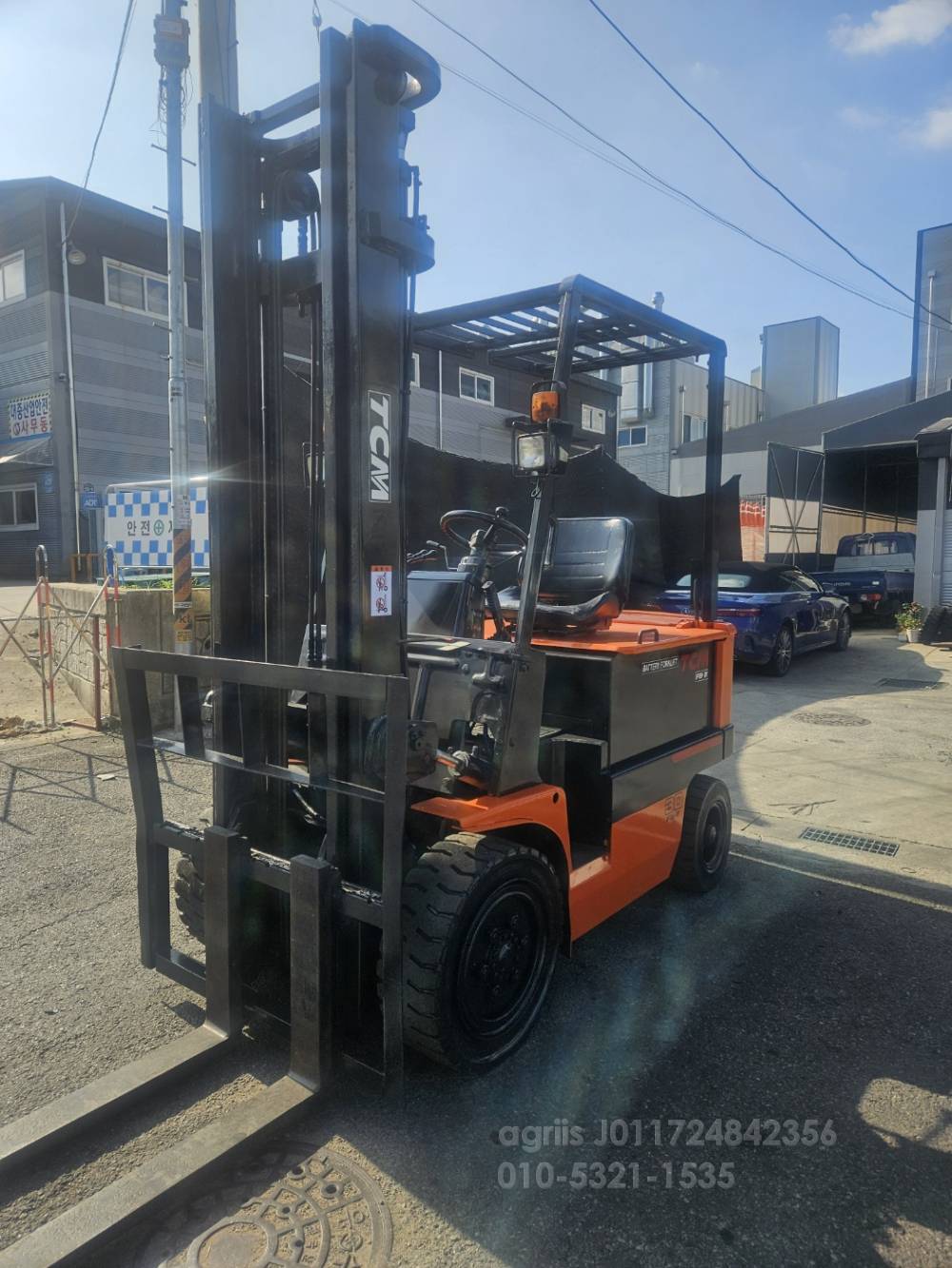  Forklift TCM 3톤 전동지게차  뒤우측면