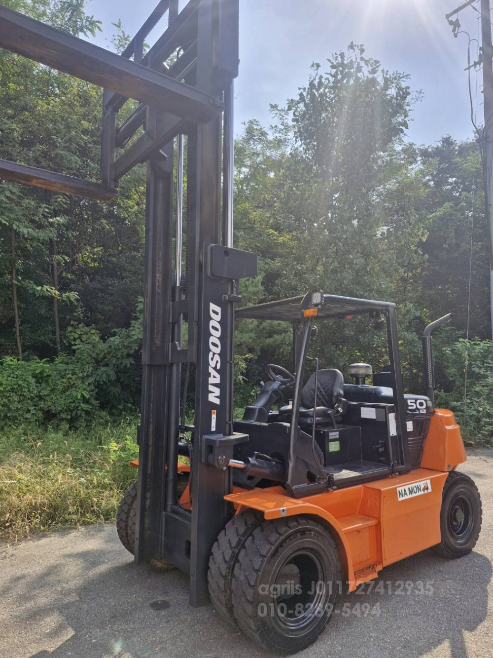 Doosan Forklift 두산5톤 하이마스타 자동발 디젤지게차  측면