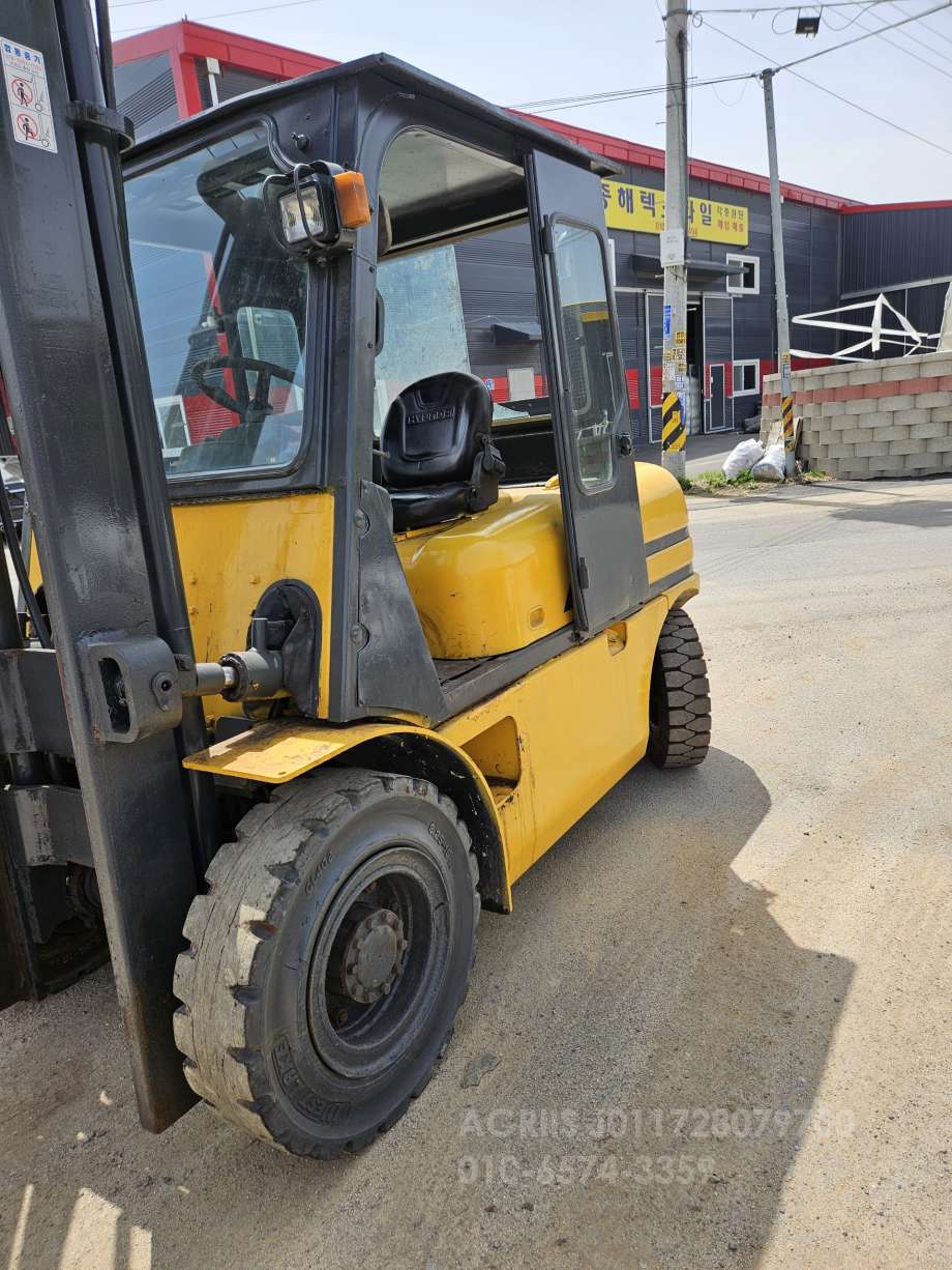 Hyundai Forklift 지게차  뒤우측면