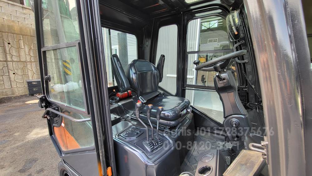 Doosan Forklift D30S-7 특A급  엔진내부