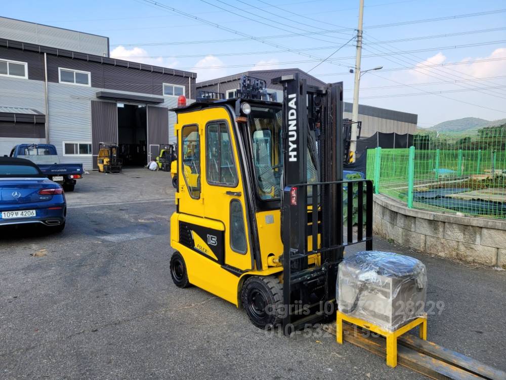 Hyundai Forklift 포렉스1.6톤전동지게차  운전석