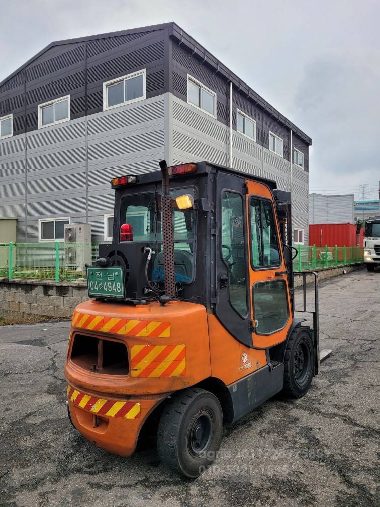 Doosan Forklift 두산3톤3단풀옵션중고지게차  사진 6