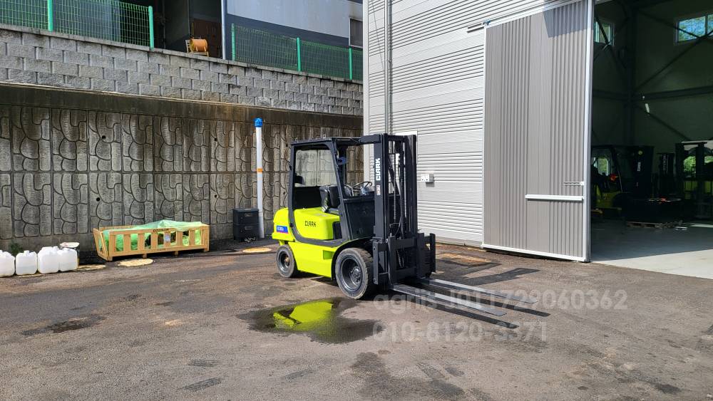 Clark Forklift FX30D 