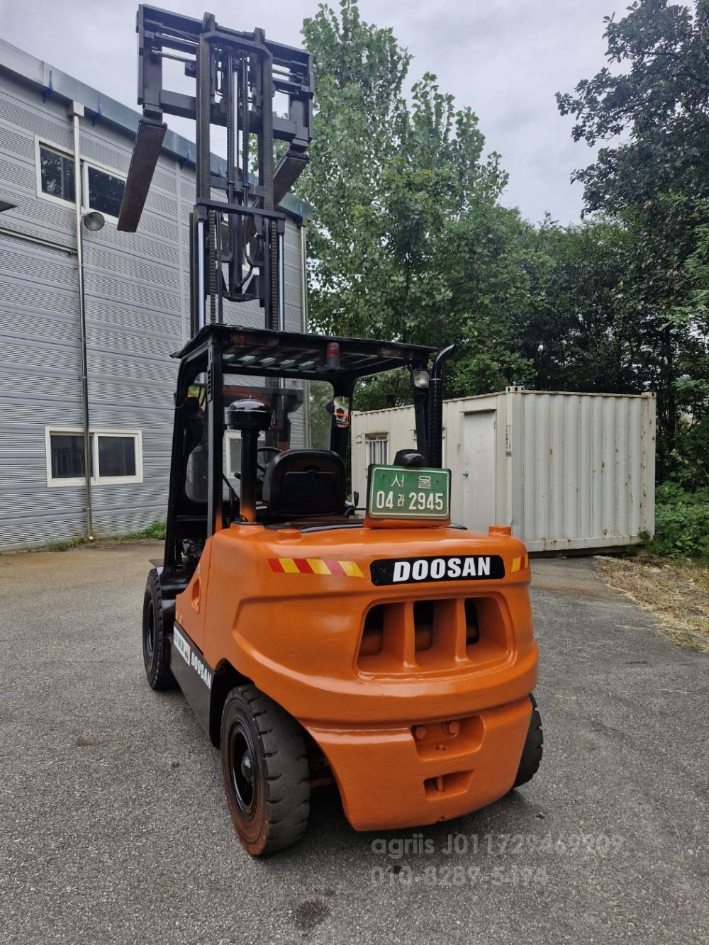 Doosan Forklift 두산4.5톤자동발3단마스타  측면