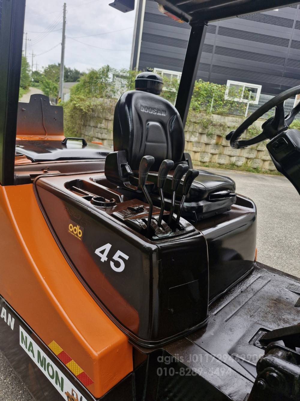 Doosan Forklift 두산4.5톤자동발3단마스타  사진 10