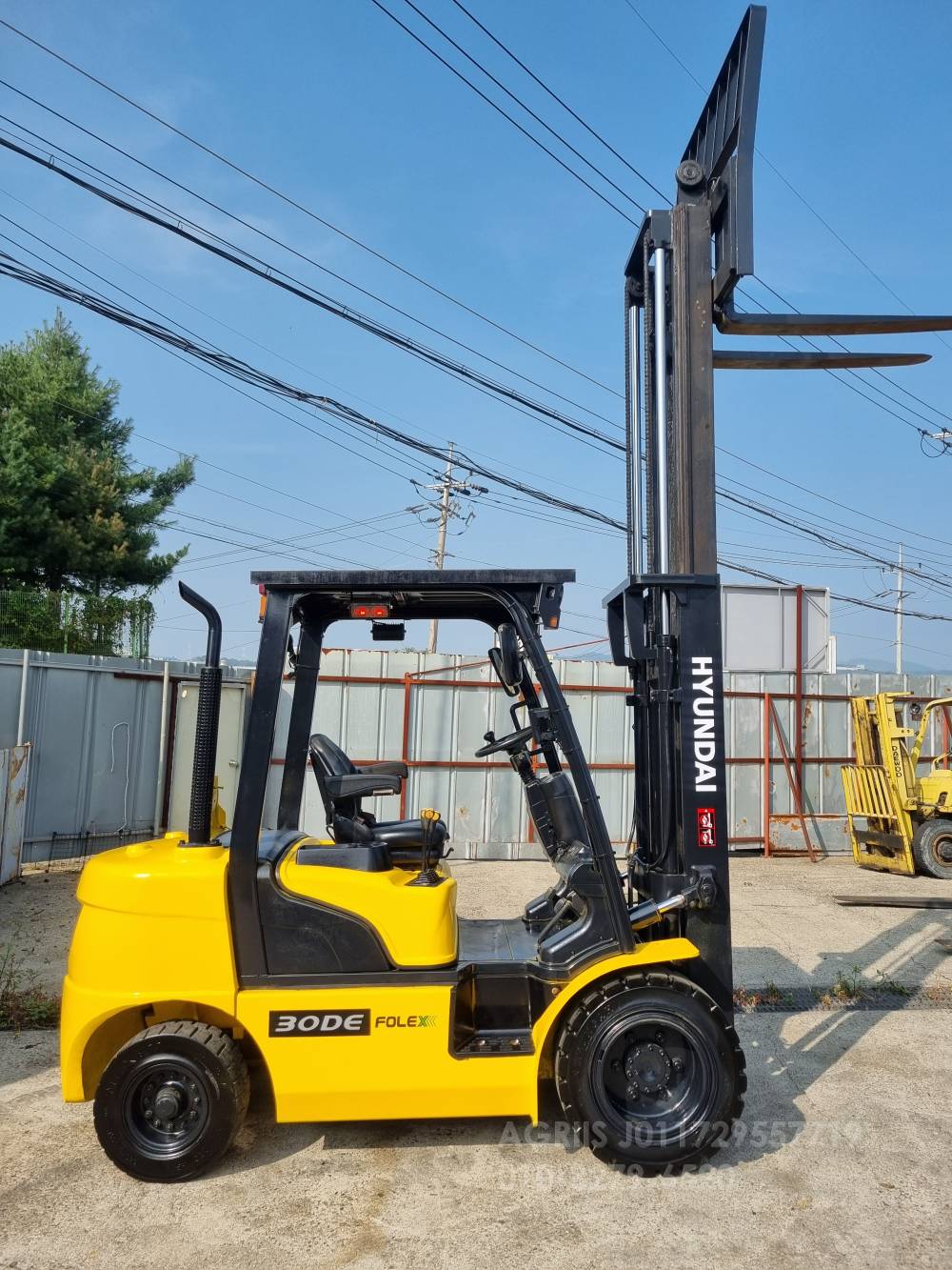 Hyundai Forklift 현대포렉스3톤지게차  뒤우측면