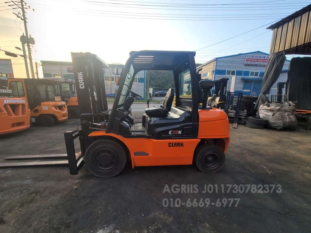  Forklift 지게차  운전석