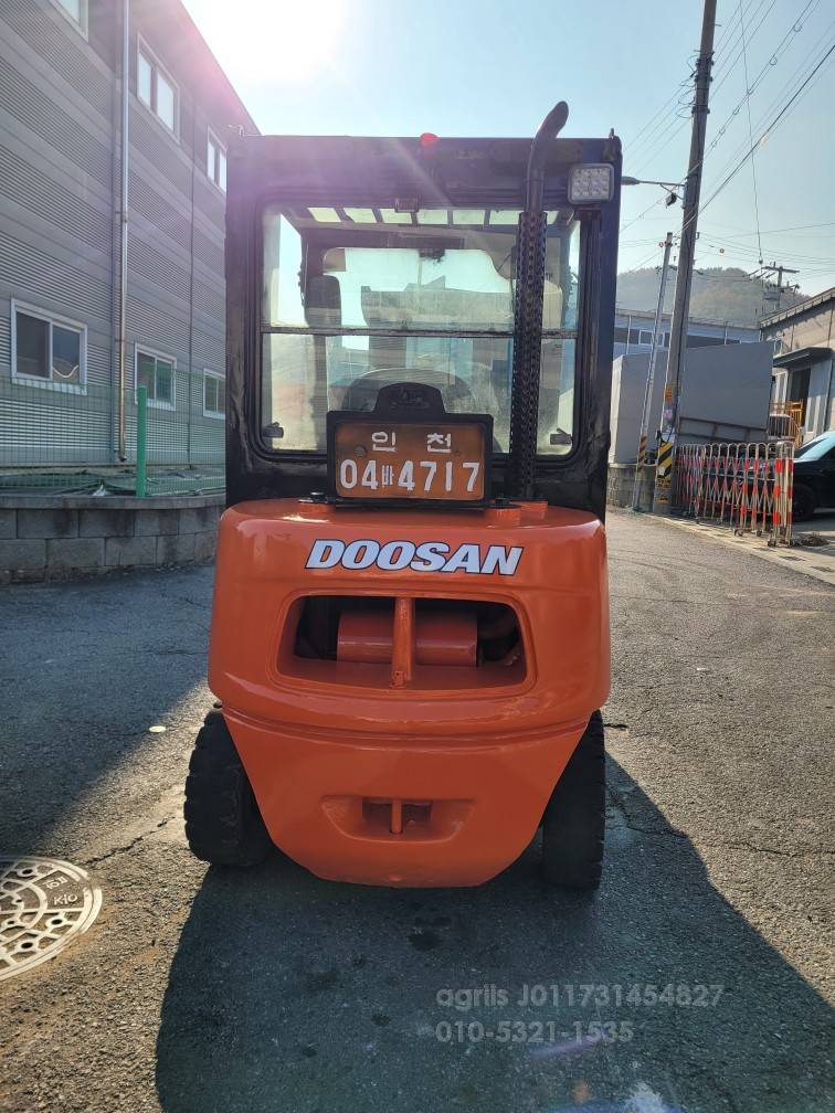 Doosan Forklift 두산2.5톤3단자동발중고지게차  사진 7