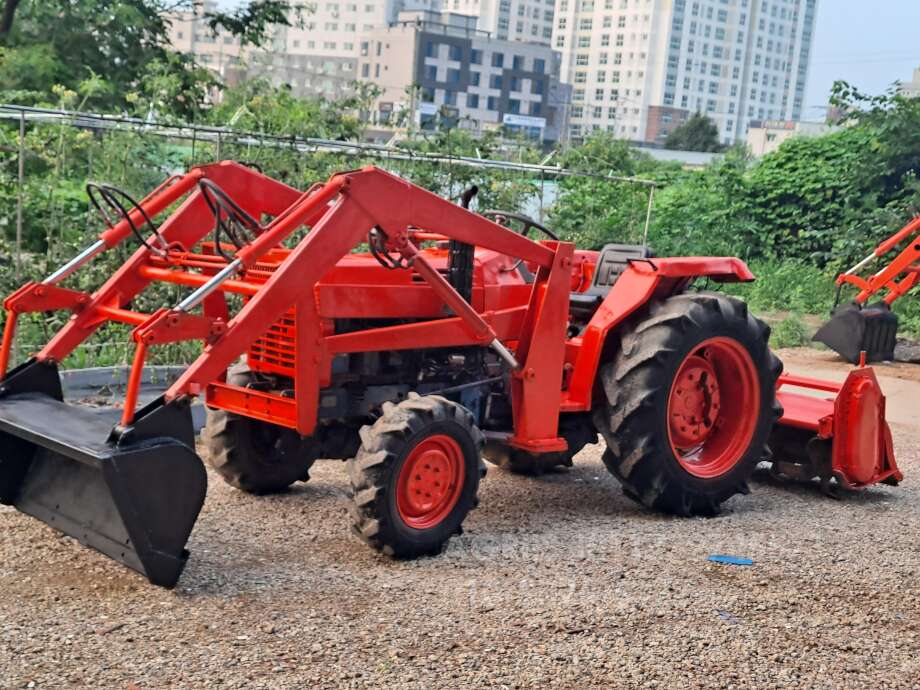 Daedong Tractor L2601 (26hp)